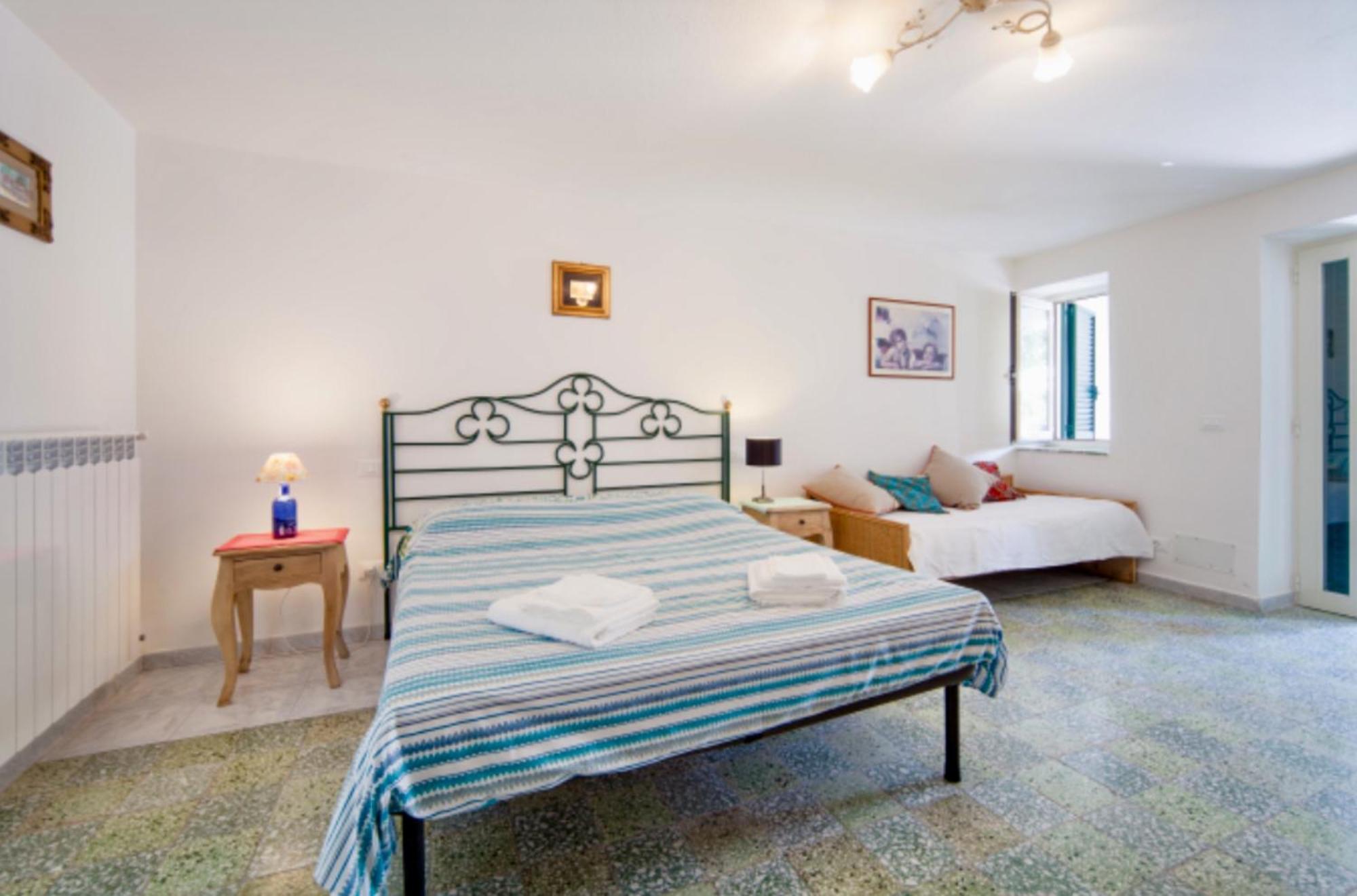 Villa Vincenzo Di Meglio Barano d'Ischia Room photo
